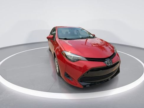 Used 2019 Toyota Corolla LE FWD image 2