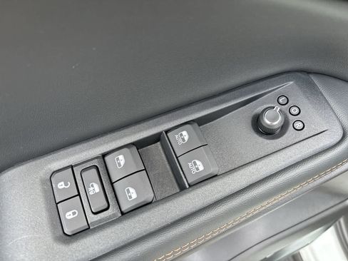 New 2026 Jeep Cherokee Overland AWD/4WD image 9