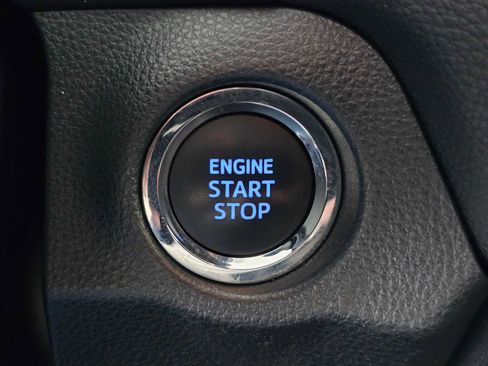 Used 2019 Toyota RAV4 XLE w/ Convenience Package image 29