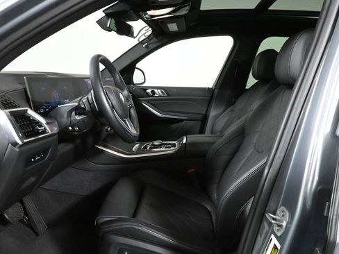 Used 2025 BMW X5 xDrive50e w/ Parking Assistance Package image 3