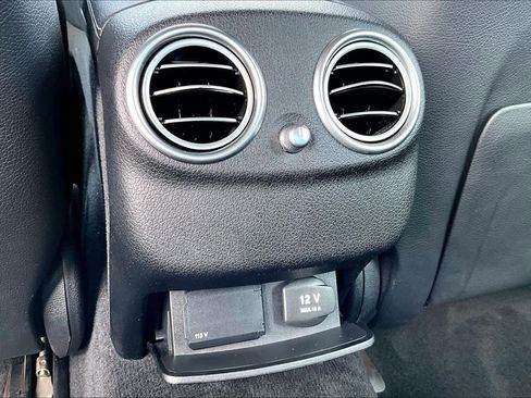 Used 2019 Mercedes-Benz E 300 E 300 image 32