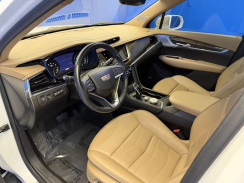 Used 2020 Cadillac XT6 Premium Luxury w/ Platinum Package AWD/4WD image 12