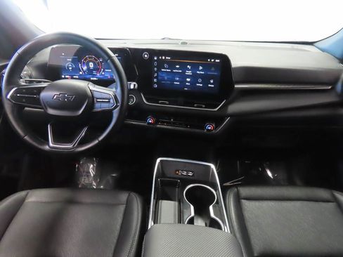 Certified 2025 Chevrolet Equinox LT w/ Convenience Package II AWD/4WD image 12
