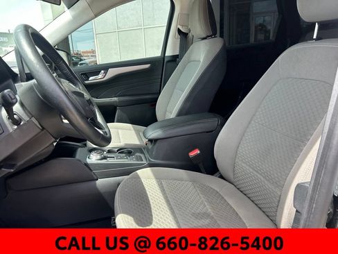 Used 2021 Ford Escape SE w/ SE Sport Appearance Package AWD/4WD image 18