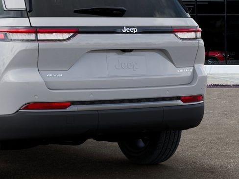 New 2026 Jeep Grand Cherokee Limited w/ Limited Altitude Package AWD/4WD image 13