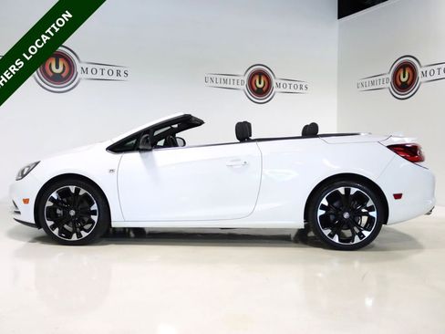 Used 2018 Buick Cascada Sport Touring w/ Dark Effects Package FWD image 33