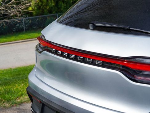 Certified 2026 Porsche Macan image 15