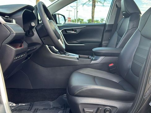 Certified 2025 Toyota RAV4 Limited image 25