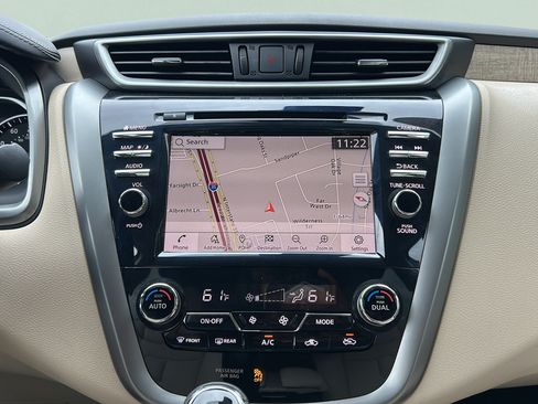 Used 2024 Nissan Murano SL FWD image 23
