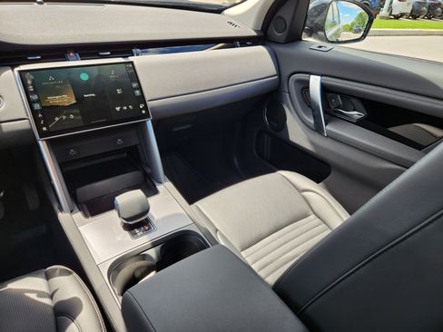 Certified 2024 Land Rover Discovery Sport S image 14