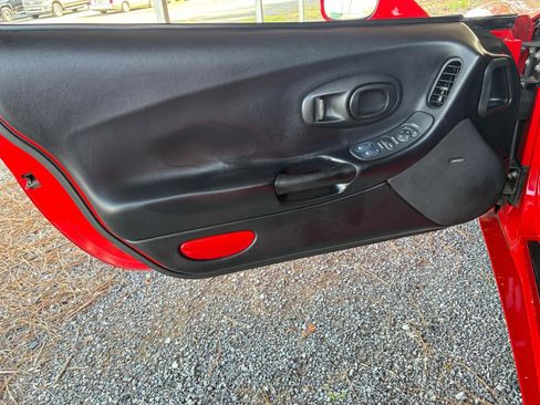 Used 1999 Chevrolet Corvette Coupe image 8