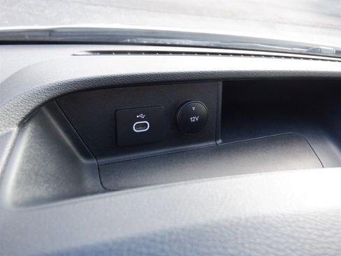 Used 2023 Ford Transit 350 XLT image 13