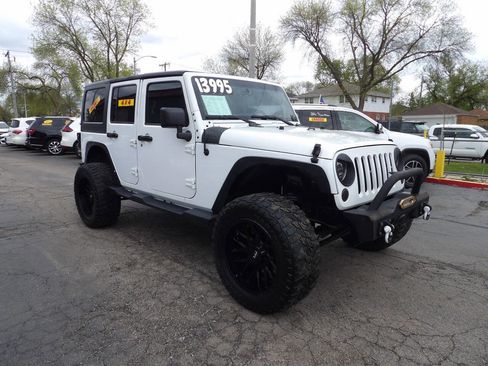 Used 2015 Jeep Wrangler Unlimited Sport w/ Quick Order Package 24S AWD/4WD image 3