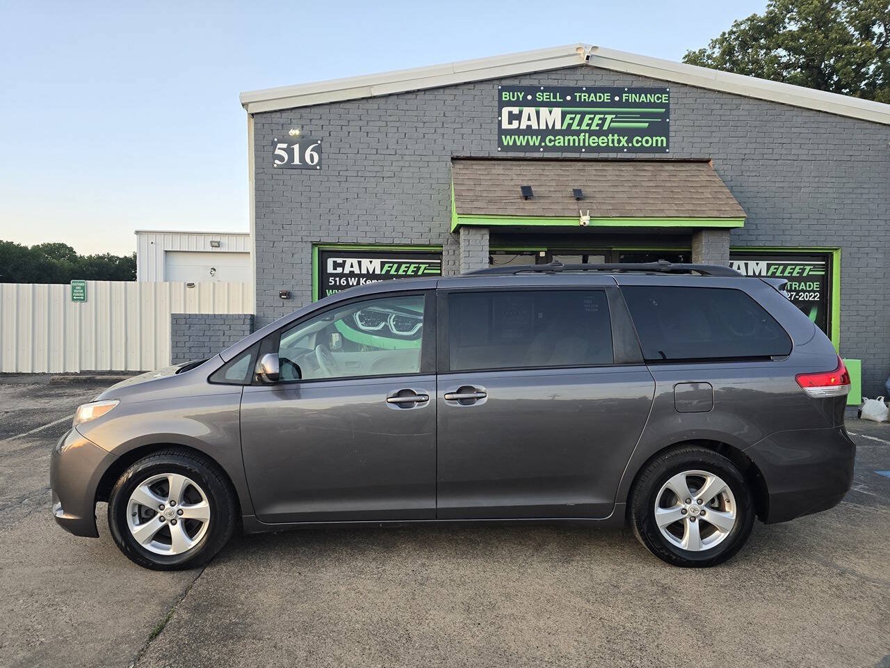 Used 2012 Toyota Sienna LE FWD image 6