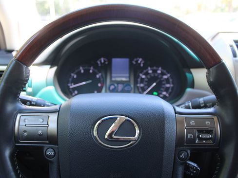 Used 2013 Lexus GX 460 w/ Comfort Plus Pkg AWD/4WD image 31