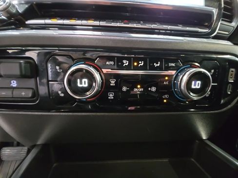 Used 2025 GMC Sierra 1500 Elevation w/ Preferred Package AWD/4WD image 17