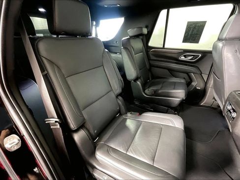 Used 2021 Chevrolet Tahoe Z71 w/ Luxury Package AWD/4WD image 35