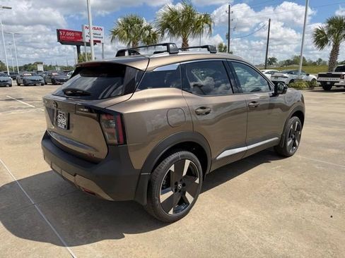 New 2026 Nissan Kicks SR FWD image 5