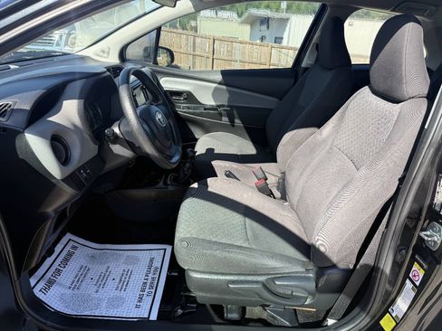 Used 2015 Toyota Yaris L FWD image 10