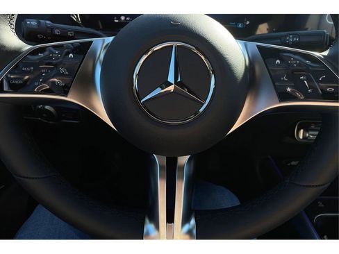 New 2025 Mercedes-Benz GLA 250 4MATIC image 13