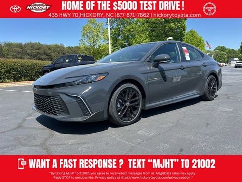 New 2026 Toyota Camry SE FWD image 1