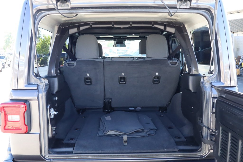 Certified 2025 Jeep Wrangler Unlimited Sahara AWD/4WD image 37
