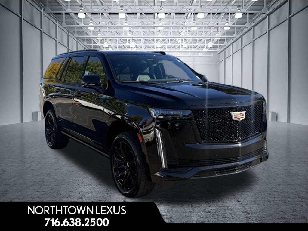 Used 2023 Cadillac Escalade Sport w/ LPO, ONYX Package AWD/4WD image 4