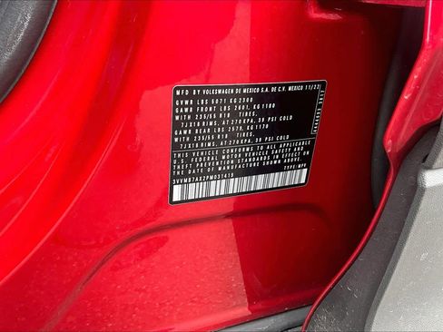 Used 2023 Volkswagen Tiguan SE w/ Panoramic Sunroof Package image 34