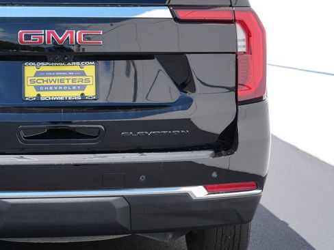 Used 2025 GMC Yukon XL Elevation w/ Elevation Premium Package AWD/4WD image 10