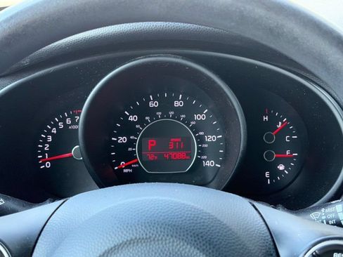 Used 2019 Kia Soul FWD image 20