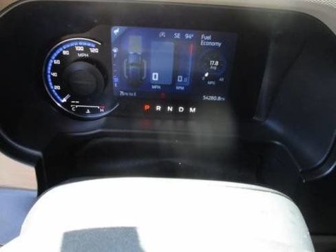 Used 2022 Ford Bronco Wildtrak image 7