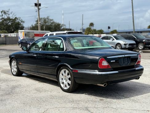 Used 2005 Jaguar XJ8 image 3