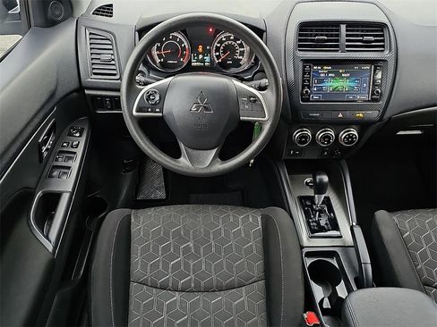 Used 2024 Mitsubishi Outlander Sport ES image 11