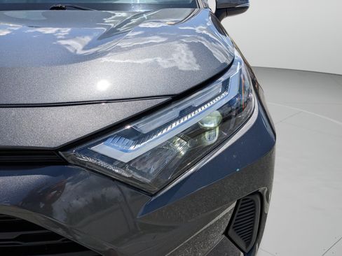 Used 2023 Toyota RAV4 XLE FWD image 37