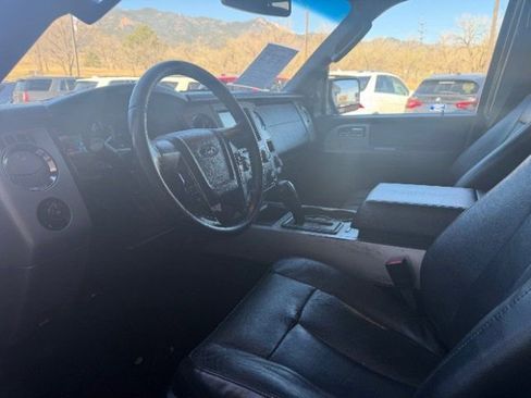 Used 2016 Ford Expedition XLT w/ Equipment Group 202A AWD/4WD image 19