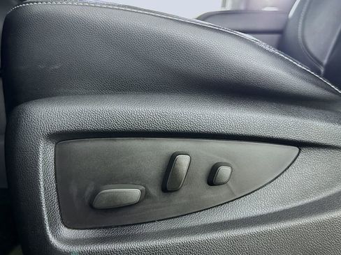 Used 2015 GMC Yukon SLT AWD/4WD image 18