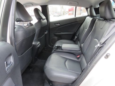 Used 2017 Toyota Prius Prime Advanced image 19