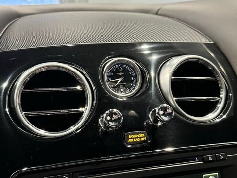 Used 2018 Bentley Flying Spur V8 AWD/4WD image 27