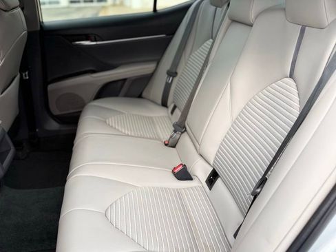 Used 2022 Toyota Camry SE FWD image 15