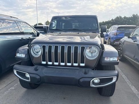 Used 2020 Jeep Wrangler Unlimited Sahara AWD/4WD image 2