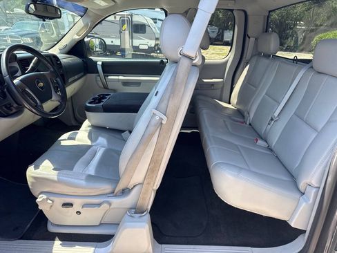 Used 2011 Chevrolet Silverado 1500 LT w/ All-Star Edition AWD/4WD image 7