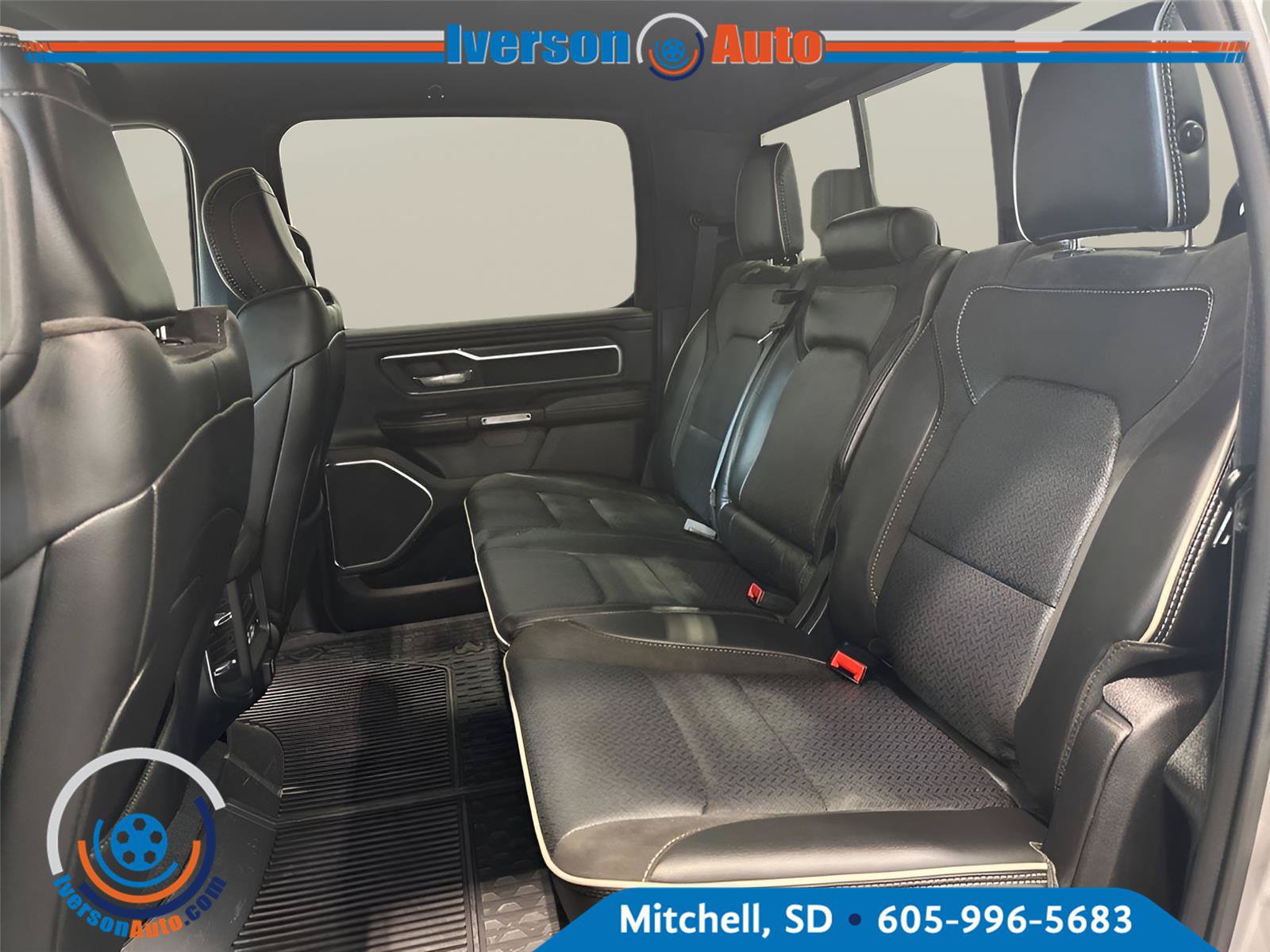 Used 2024 RAM 1500 Laramie AWD/4WD image 27