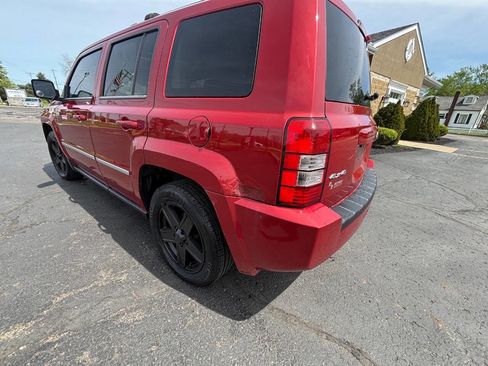 Used 2010 Jeep Patriot Latitude AWD/4WD image 4