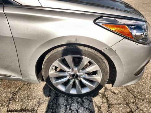 Used 2017 Hyundai Azera Limited image 21