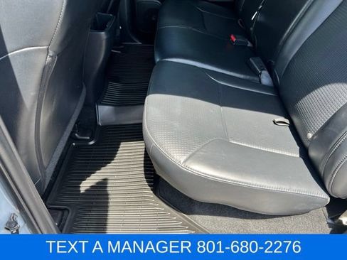 Used 2018 Toyota Tacoma TRD Sport AWD/4WD image 32