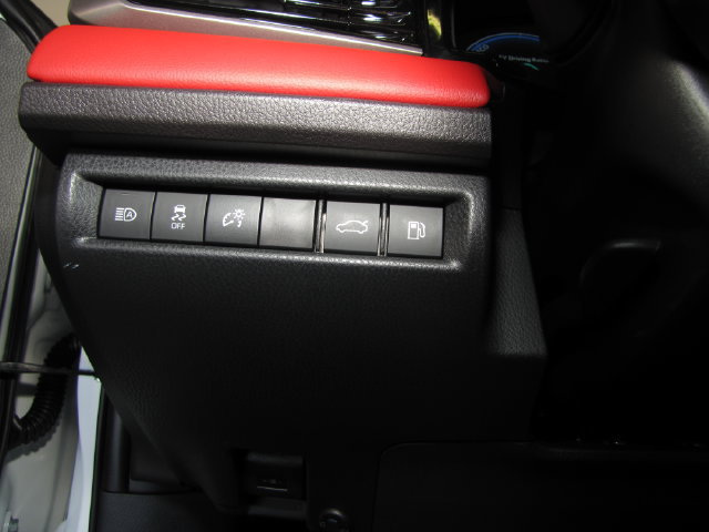 Used 2026 Toyota Camry XSE FWD image 31