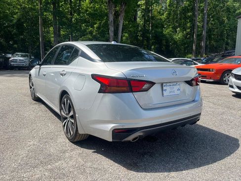 Used 2020 Nissan Altima 2.5 SR FWD image 4