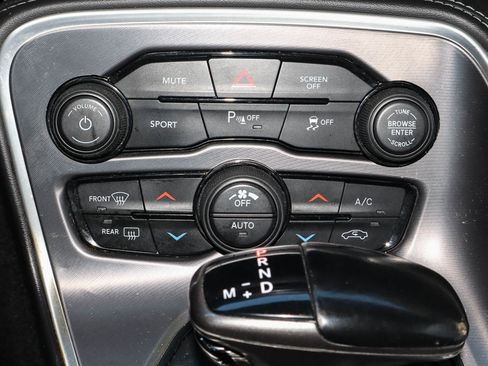 Used 2020 Dodge Challenger R/T RWD image 11