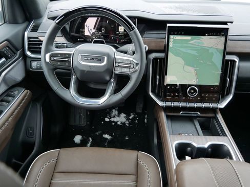 New 2026 GMC Acadia Denali Ultimate w/ LPO, Floor Liner Package image 9