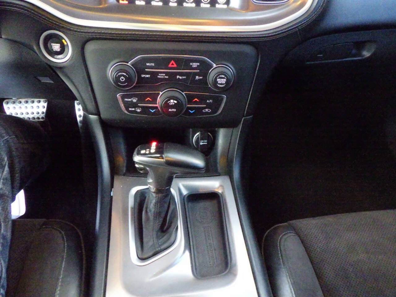 Used 2019 Dodge Charger R/T w/ Plus Group RWD image 16